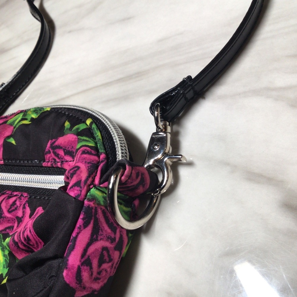BETSEY JOHNSON Pink Roses Small Round Fabric Crossbody Purse Bag *REPLACED STRAP - Picture 9 of 10